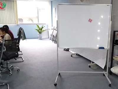 Tại sao bảng từ trắng dễ ố? Chọn bề mặt để viết mượt – xoá sạch